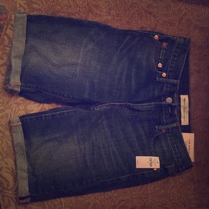 Never worn Gap Bermuda Shorts